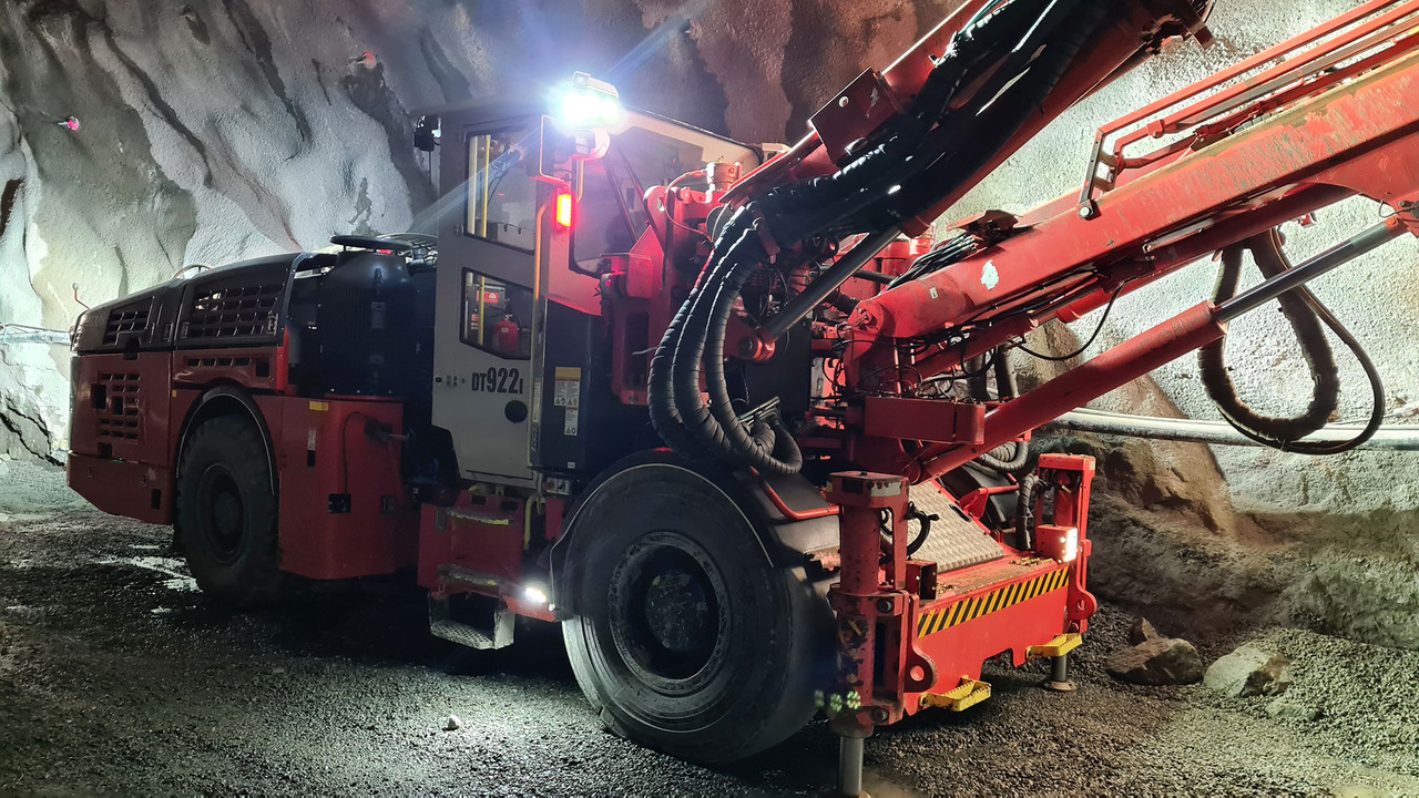 Sandvik DT922I - Mining equipment: picture 2 Sandvik DT922I - Mining equipment: picture 2