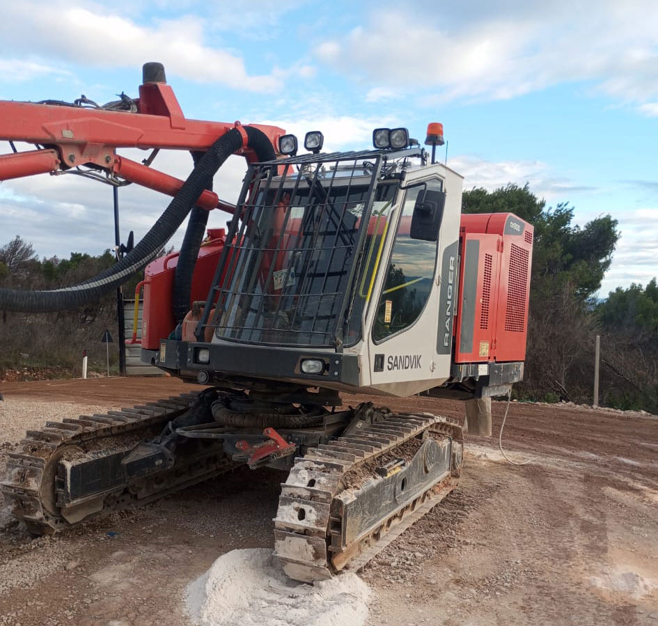 Sandvik DX800 - Drilling rig: picture 4 Sandvik DX800 - Drilling rig: picture 4