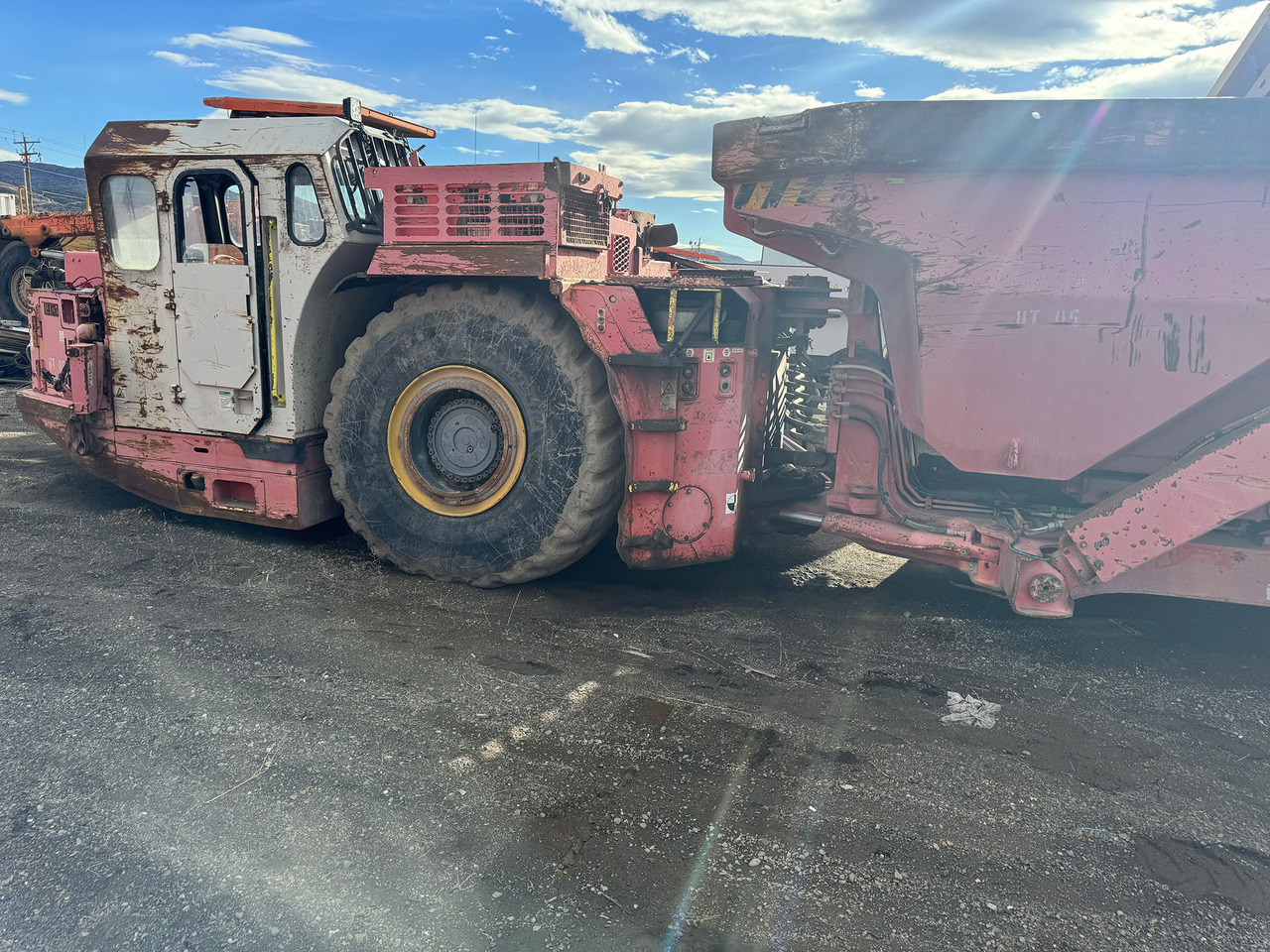 Sandvik TH430 - Mining equipment: picture 2 Sandvik TH430 - Mining equipment: picture 2