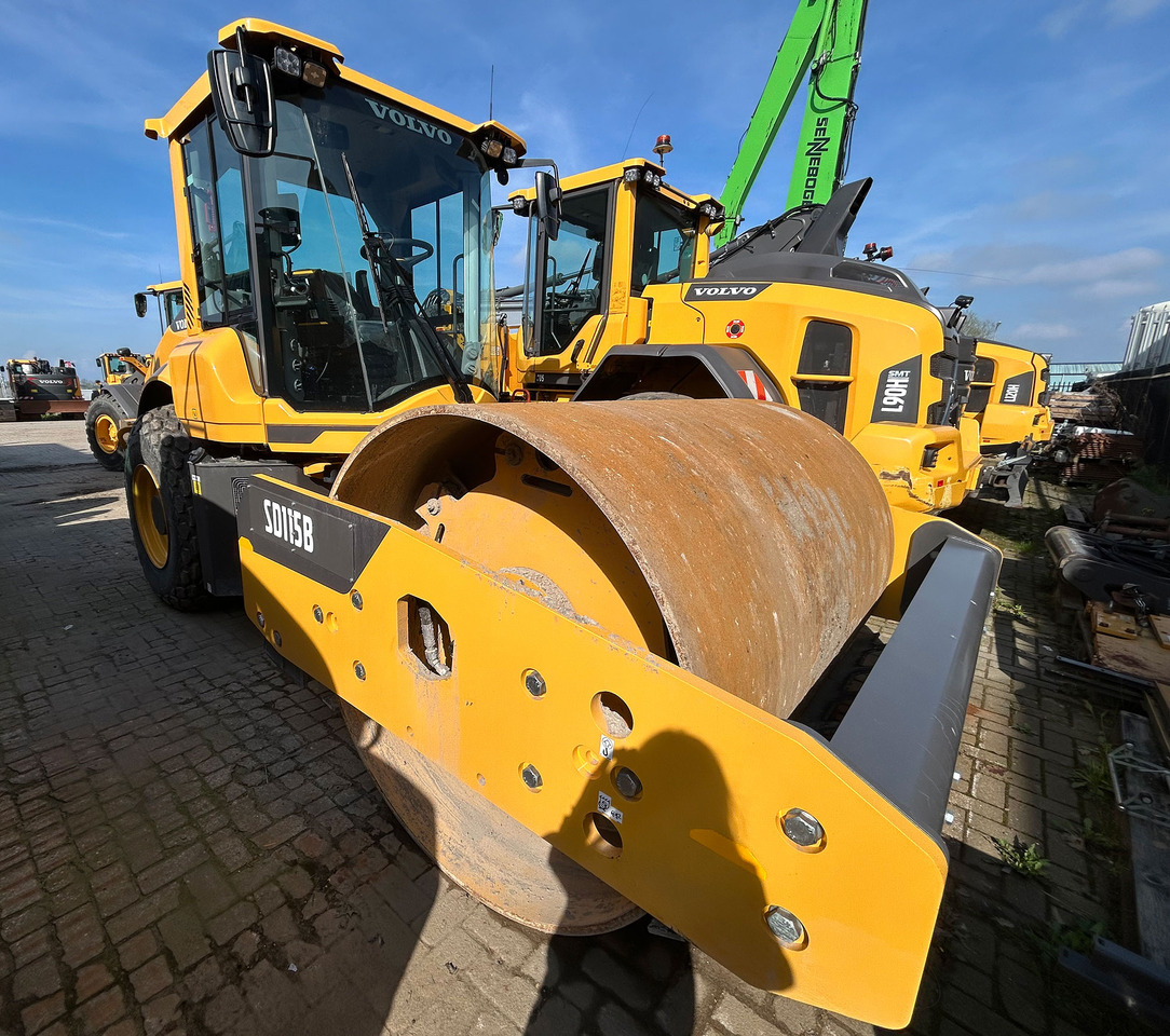 Volvo SD115B - Compactor: picture 1 Volvo SD115B - Compactor: picture 1