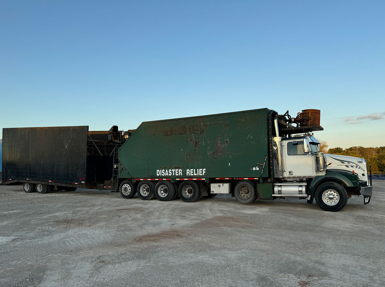 Western Star W4900 SB - Refuse truck: picture 1 Western Star W4900 SB - Refuse truck: picture 1