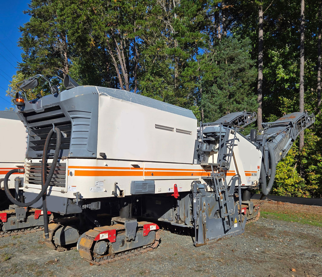 Wirtgen W 210 i - Cold planer: picture 2 Wirtgen W 210 i - Cold planer: picture 2