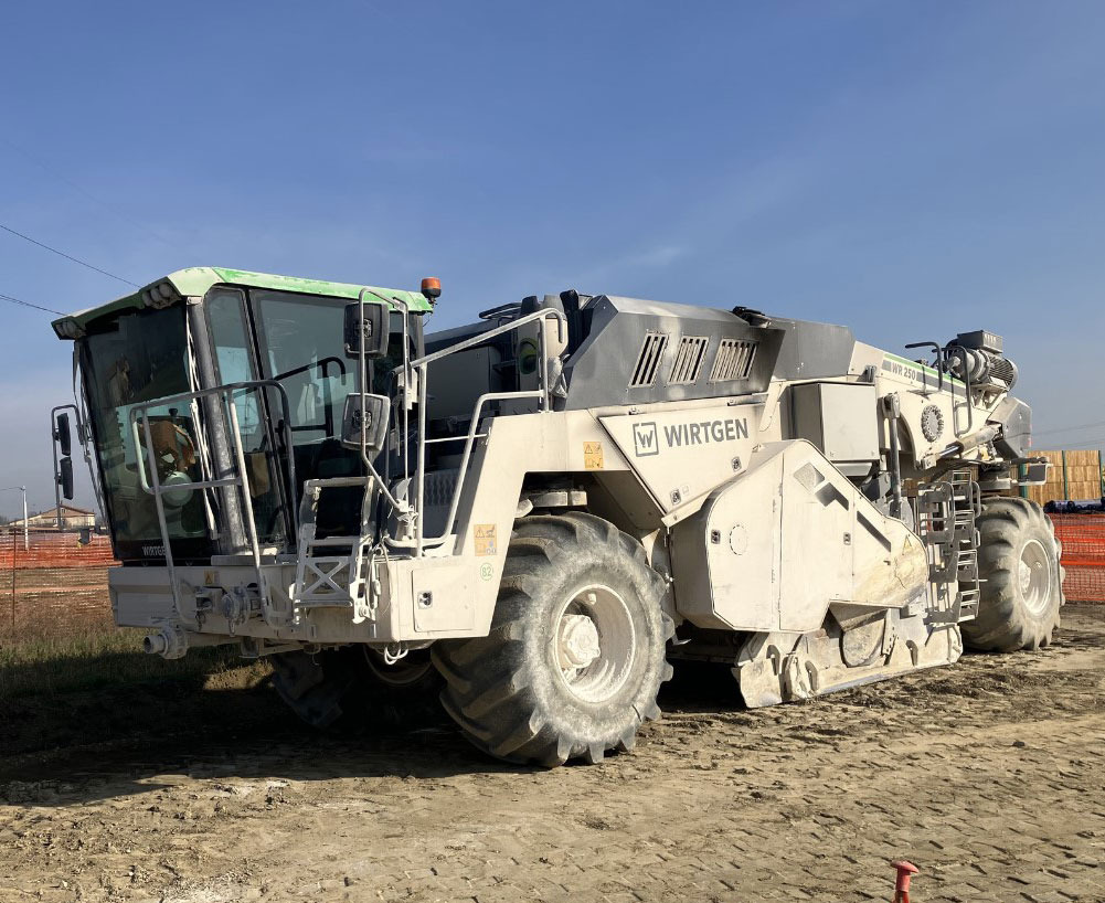 Wirtgen WR 250 I - Soil stabilizer: picture 1 Wirtgen WR 250 I - Soil stabilizer: picture 1