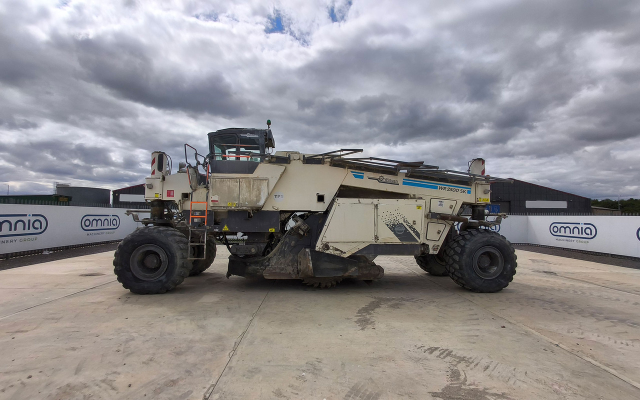 Wirtgen WR 2500 SK - Soil stabilizer: picture 2 Wirtgen WR 2500 SK - Soil stabilizer: picture 2
