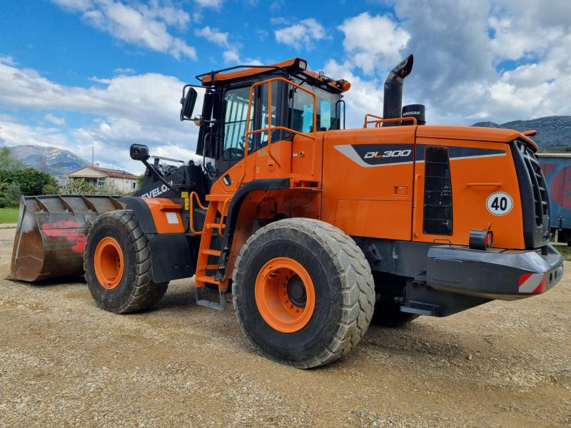 Doosan DL300 - Wheel loader: picture 1 Doosan DL300 - Wheel loader: picture 1