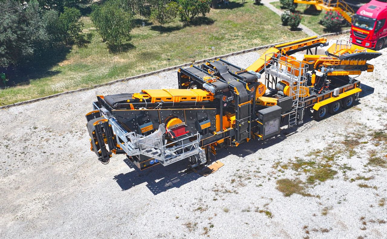 FABO Mobile jaw crusher - Jaw crusher: picture 3 FABO Mobile jaw crusher - Jaw crusher: picture 3