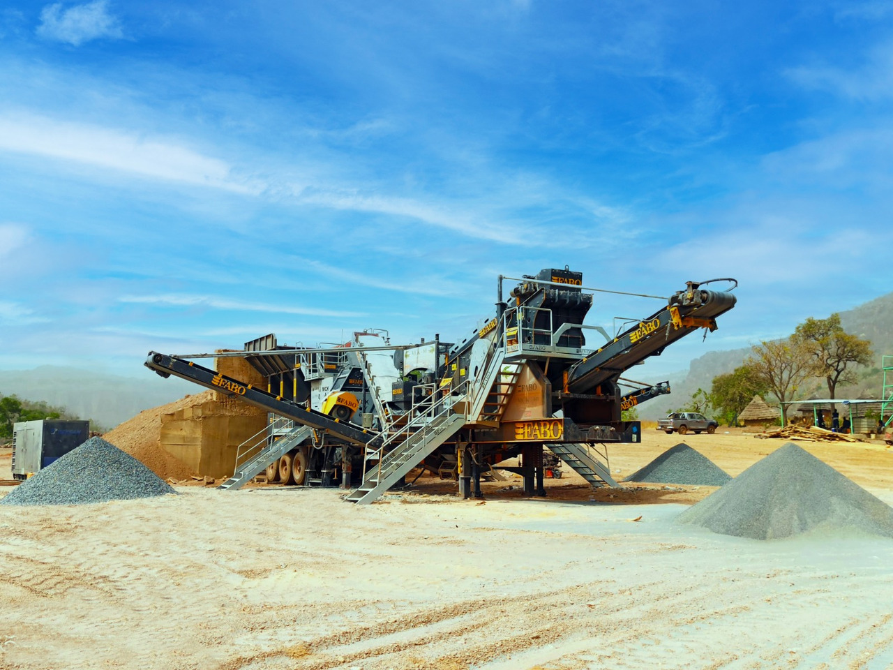 FABO mobile jaw crusher - Jaw crusher: picture 1 FABO mobile jaw crusher - Jaw crusher: picture 1