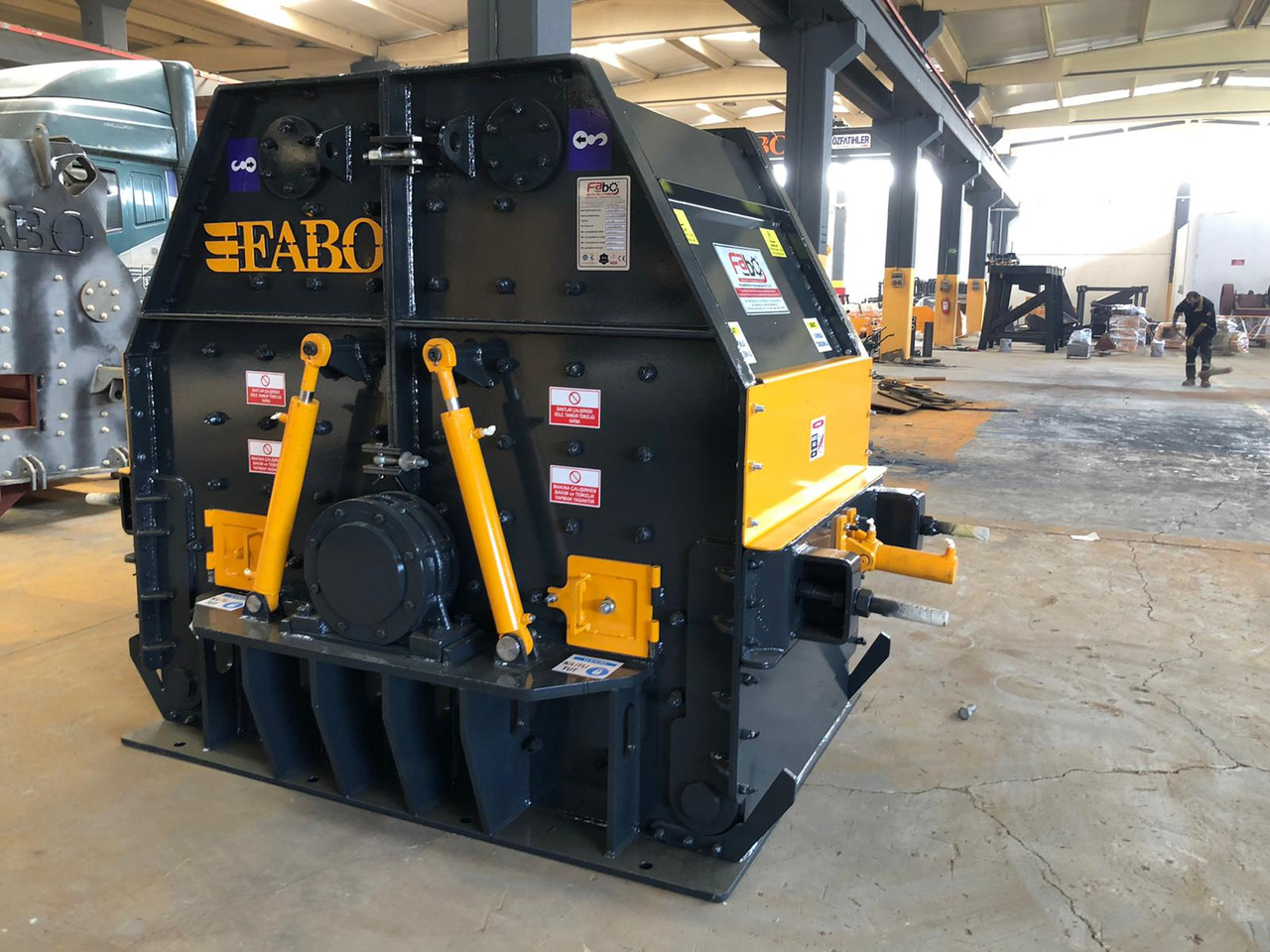 FABO tertiary crusher - Impact crusher: picture 1 FABO tertiary crusher - Impact crusher: picture 1