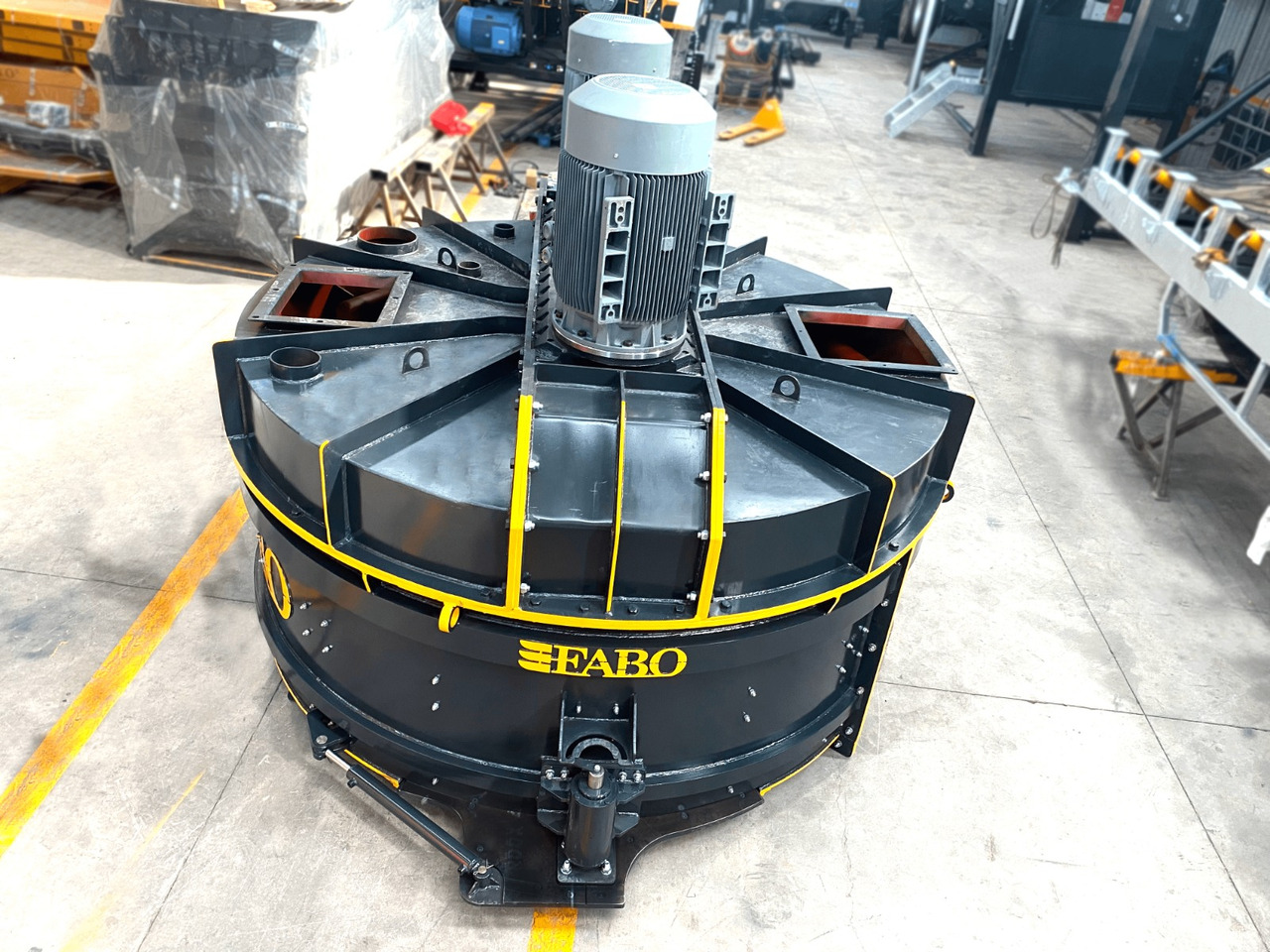 FABO twin shaft mixer - Cement mixer: picture 4 FABO twin shaft mixer - Cement mixer: picture 4