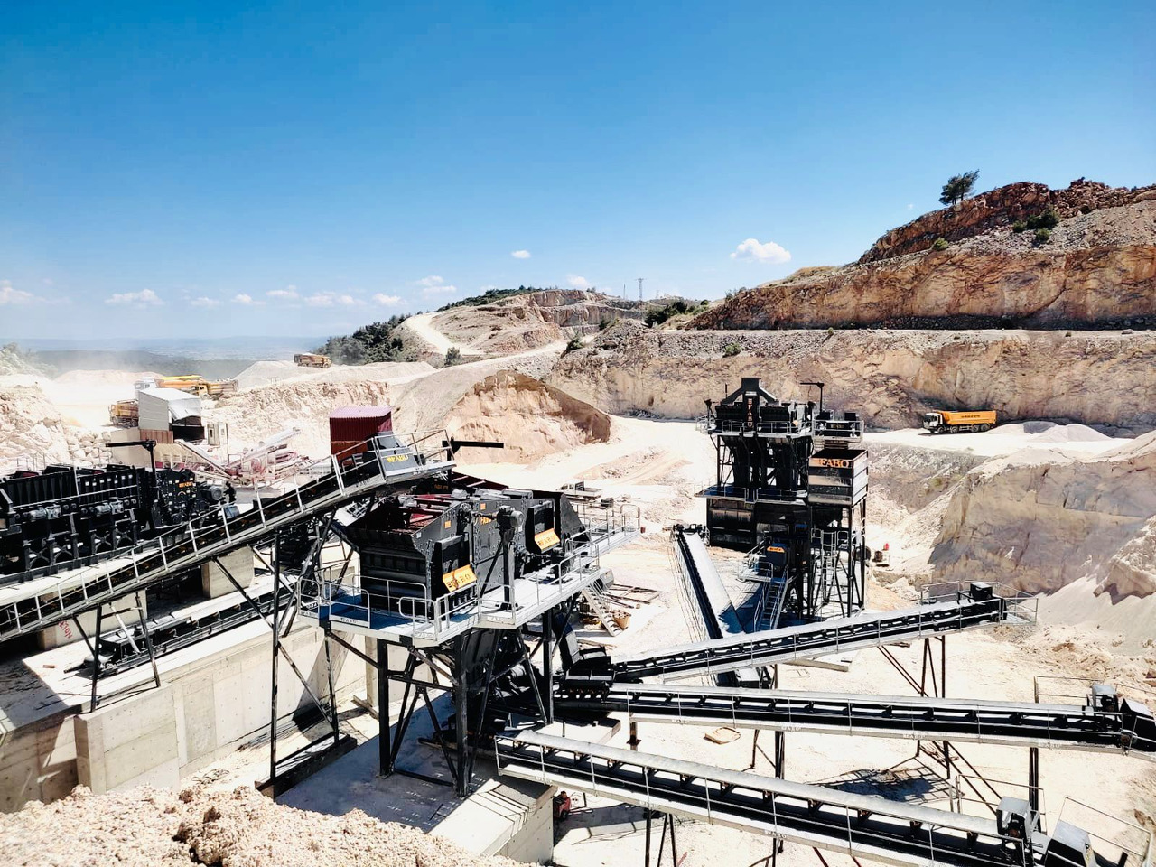 FABO vibrating screen - Screener: picture 5 FABO vibrating screen - Screener: picture 5