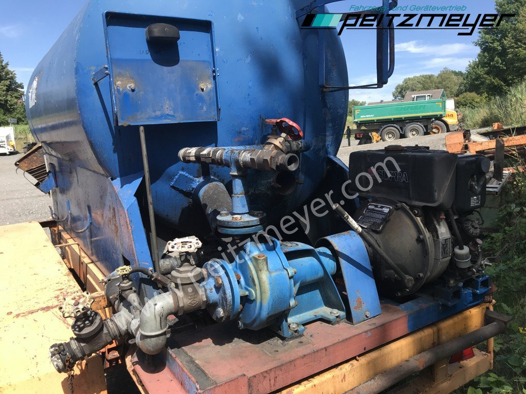 BATHE TANDEMANHÄNGER Bitum / Teerkocher 2,8 m³ - Bitumen sprayer: picture 4 BATHE TANDEMANHÄNGER Bitum / Teerkocher 2,8 m³ - Bitumen sprayer: picture 4