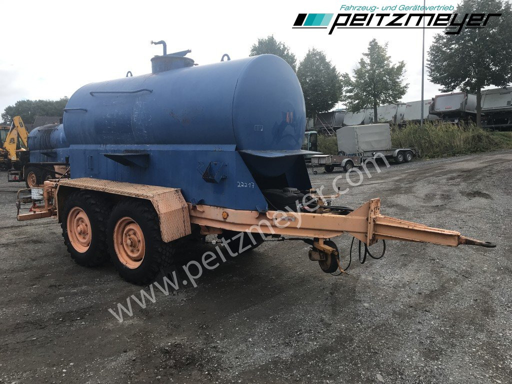 BATHE TANDEMANHÄNGER Bitum / Teerkocher 3,5 m³ Hatz Diesel-Motor 1 B 40 - Bitumen sprayer: picture 4 BATHE TANDEMANHÄNGER Bitum / Teerkocher 3,5 m³ Hatz Diesel-Motor 1 B 40 - Bitumen sprayer: picture 4