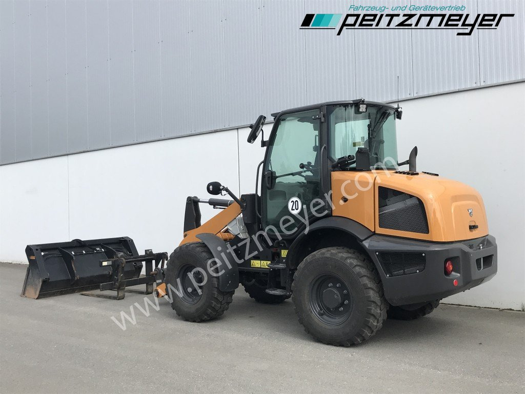 CASE Radlader 321 F 4 in 1 Schaufel + Palettengabel - Wheel loader: picture 4 CASE Radlader 321 F 4 in 1 Schaufel + Palettengabel - Wheel loader: picture 4