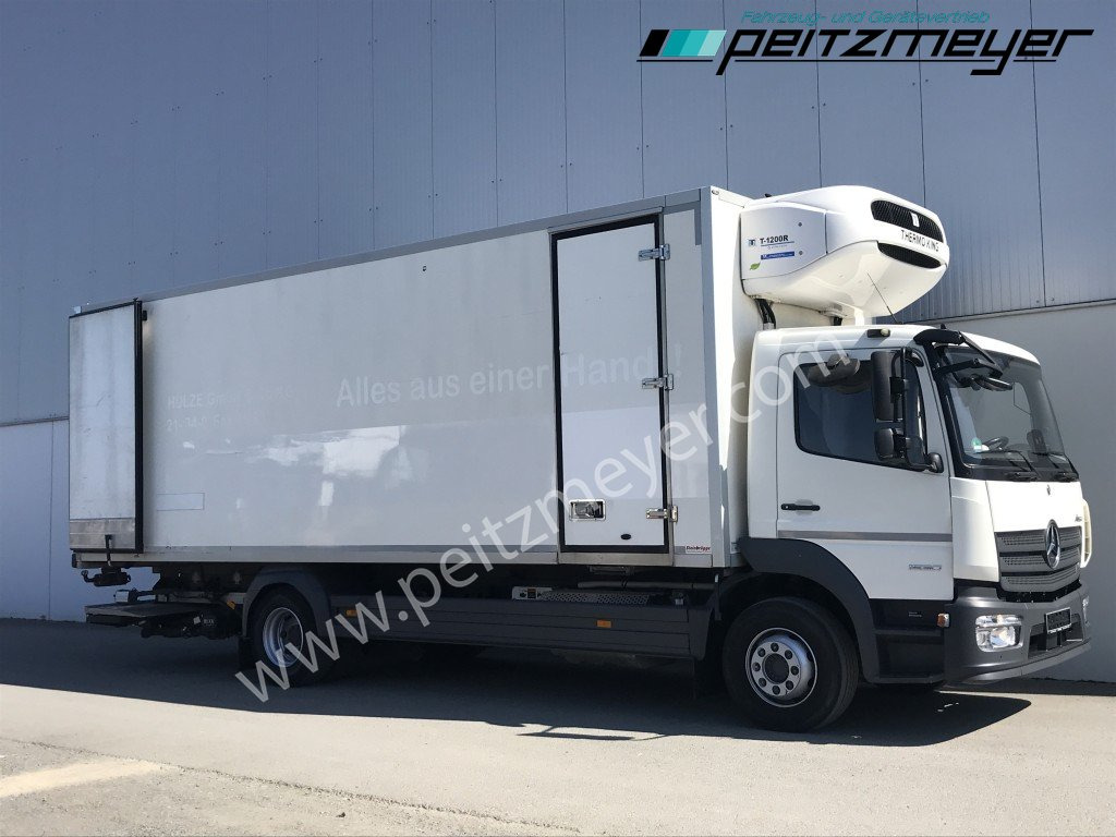 MERCEDES-BENZ Atego 1530 L Tiefkühlkoffer m. LBW, Thermoking T 1200 faltb. LBW 1,5 t., Seitentür, Trennwand - Refrigerated truck: picture 2 MERCEDES-BENZ Atego 1530 L Tiefkühlkoffer m. LBW, Thermoking T 1200 faltb. LBW 1,5 t., Seitentür, Trennwand - Refrigerated truck: picture 2