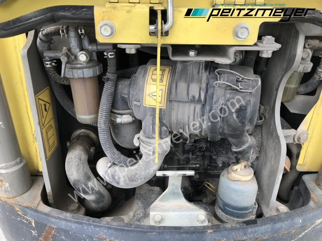 Mini excavator YANMAR MINIBAGGER Vio 17 verstellbares Fahrwerk Schnellwechsler mit 60 er und 100 Löffel: picture 18 Mini excavator YANMAR MINIBAGGER Vio 17 verstellbares Fahrwerk Schnellwechsler mit 60 er und 100 Löffel: picture 18