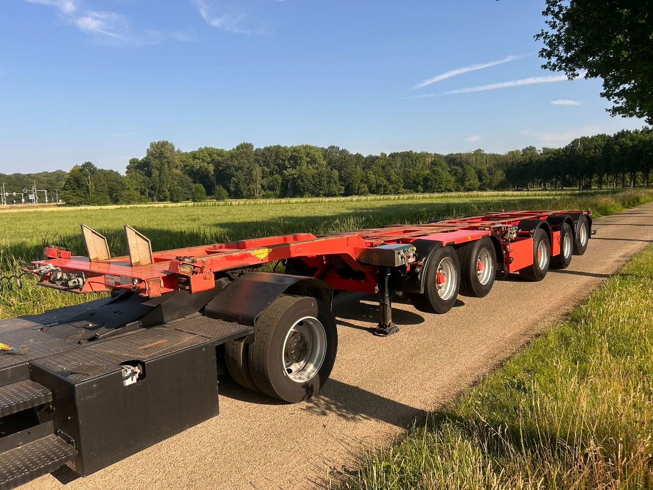 Broshuis 2-Connect-5Akcc / 3 x Steering axle / 4 x Lifting axle / tyres 80 / 3 x - Container transporter/ Swap body semi-trailer: picture 1 Broshuis 2-Connect-5Akcc / 3 x Steering axle / 4 x Lifting axle / tyres 80 / 3 x - Container transporter/ Swap body semi-trailer: picture 1