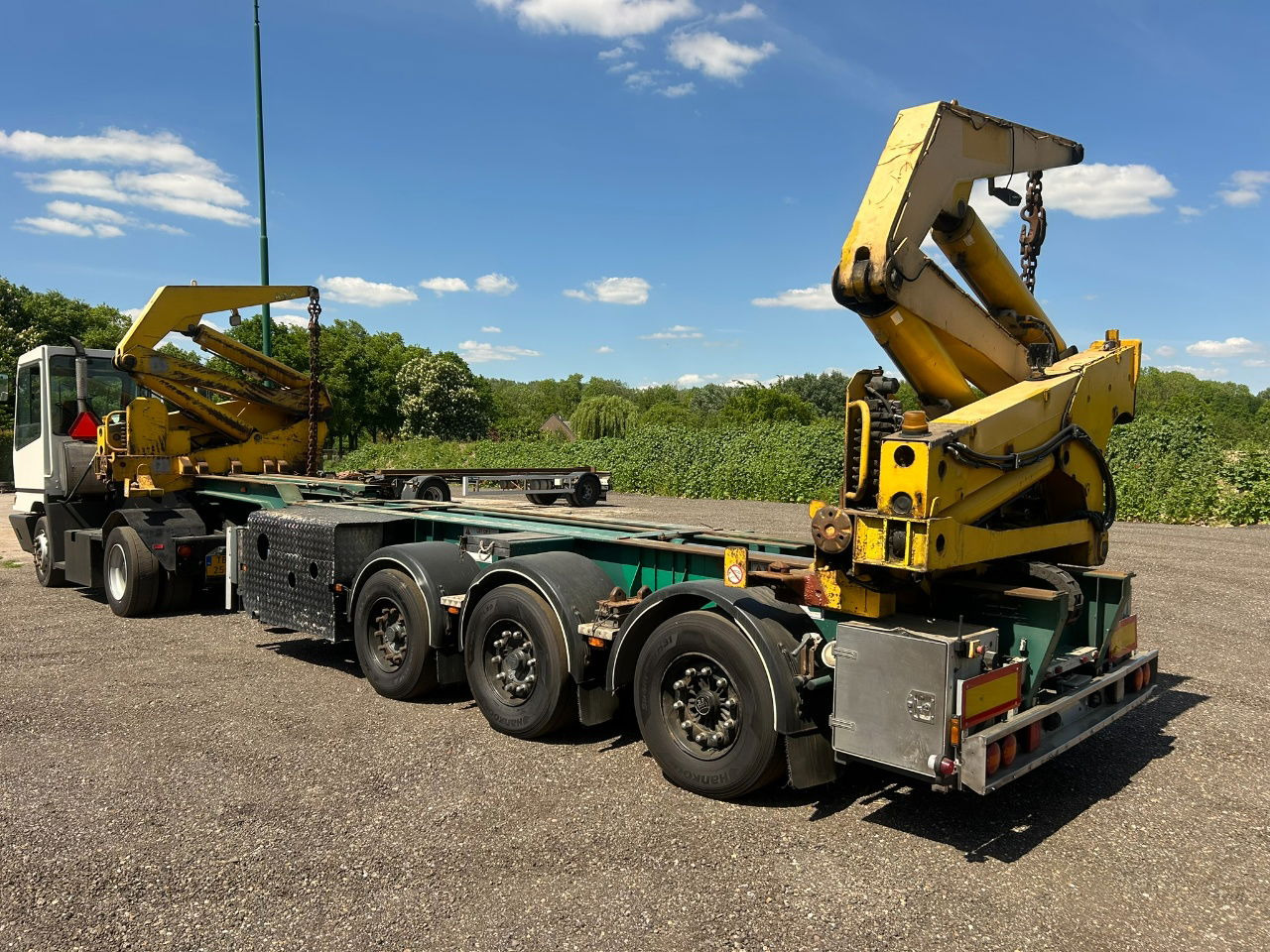Hammar 195 HC / 20 ft, 2 x 20 ft 40 ft HC, power pack Diesel, Wireless controlle - Container transporter/ Swap body semi-trailer: picture 4 Hammar 195 HC / 20 ft, 2 x 20 ft 40 ft HC, power pack Diesel, Wireless controlle - Container transporter/ Swap body semi-trailer: picture 4