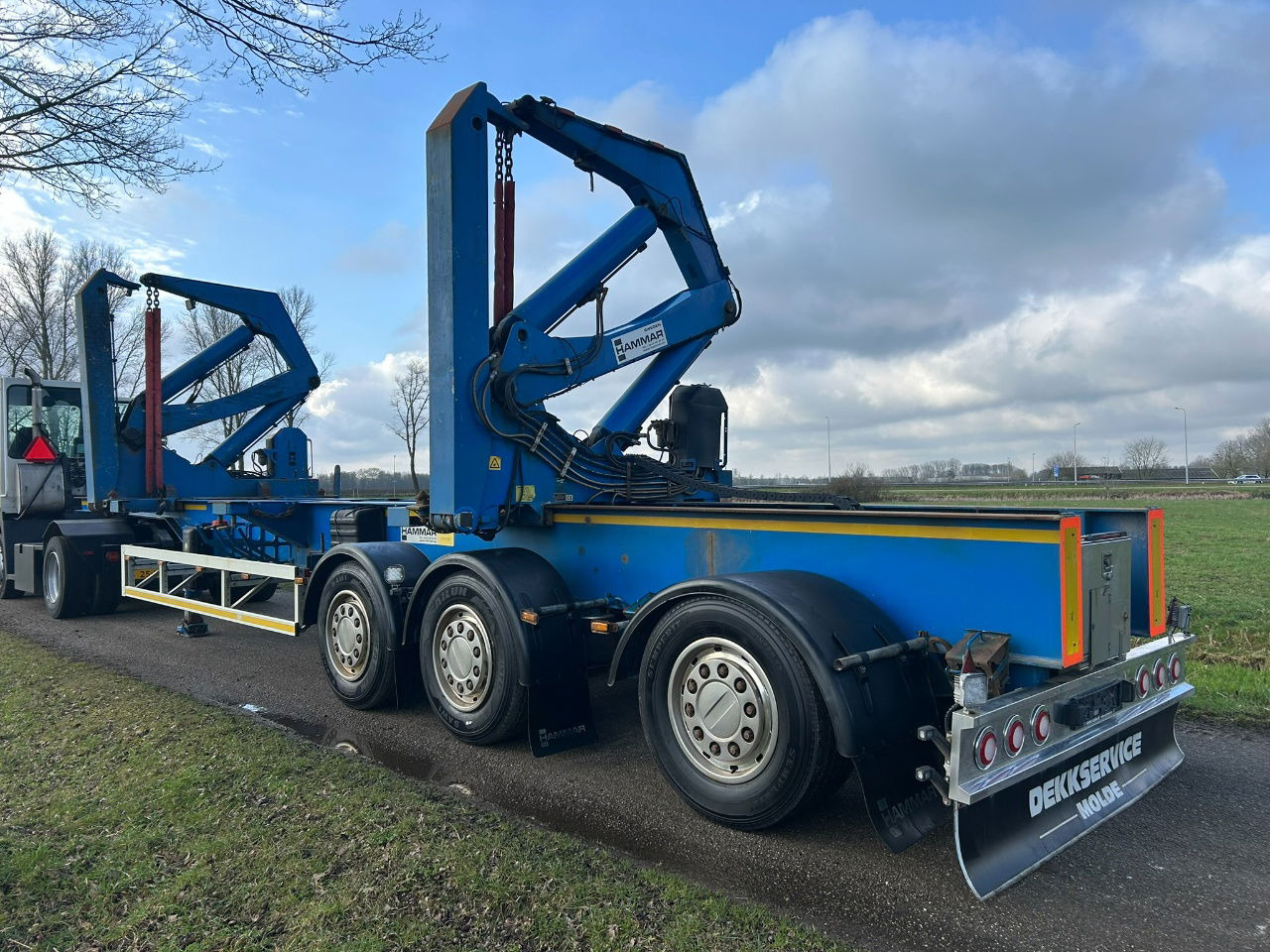 Hammar Sideloader 160 S / 20ft - 2 x 20 ft - 40 - Containers / 33 Tons lifting capacity / Remote control - Container transporter/ Swap body semi-trailer: picture 2 Hammar Sideloader 160 S / 20ft - 2 x 20 ft - 40 - Containers / 33 Tons lifting capacity / Remote control - Container transporter/ Swap body semi-trailer: picture 2