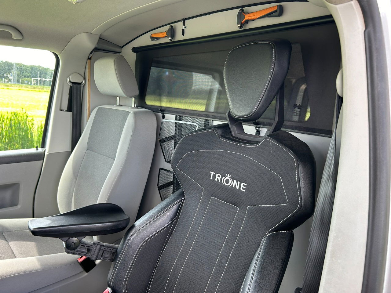 Volkswagen Transporter 2.0 TDI Bleumotion Technology L1 H1 114 PK apk 14-12-2026 Airco - Small van: picture 5 Volkswagen Transporter 2.0 TDI Bleumotion Technology L1 H1 114 PK apk 14-12-2026 Airco - Small van: picture 5