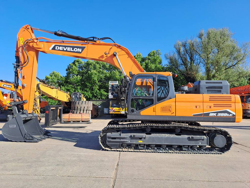 Doosan DX 300 LC-7M (UNUSED, 4 Pieces available) - Crawler excavator: picture 1 Doosan DX 300 LC-7M (UNUSED, 4 Pieces available) - Crawler excavator: picture 1