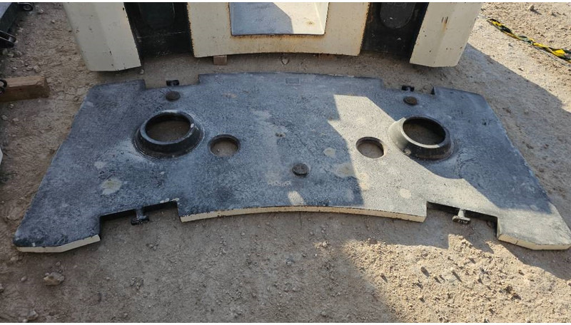 All terrain crane Grove GMK4100L-1 (2pcs available - Qatar): picture 20