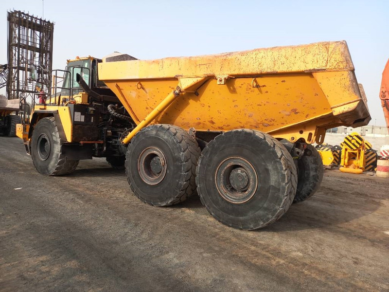 Komatsu HM400-3R (4 pcs available in Abu Dhabi) - Articulated dump truck: picture 2 Komatsu HM400-3R (4 pcs available in Abu Dhabi) - Articulated dump truck: picture 2