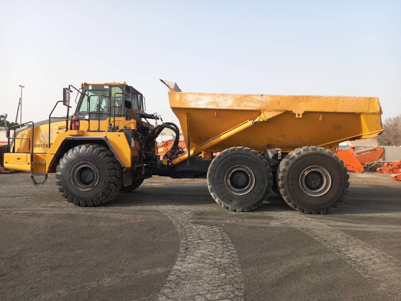 Komatsu HM400-3R (4pcs available in Abu Dhabi) - Articulated dump truck: picture 1 Komatsu HM400-3R (4pcs available in Abu Dhabi) - Articulated dump truck: picture 1