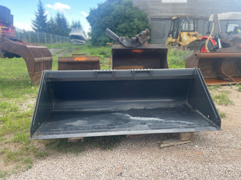 BOBCAT 1730mm - Bucket for Skid steer loader: picture 2 BOBCAT 1730mm - Bucket for Skid steer loader: picture 2