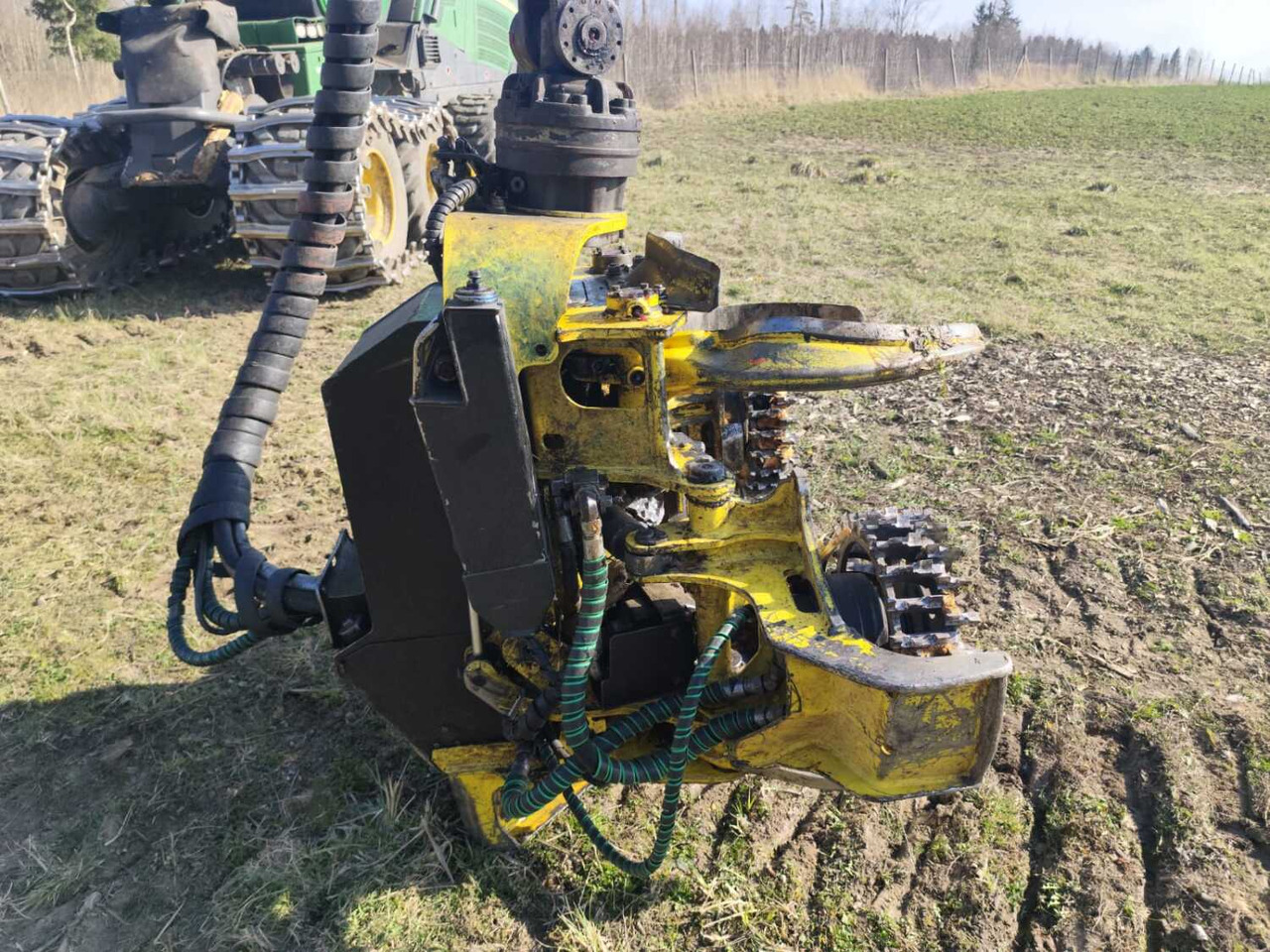 Forestry harvester John Deere 1170G with H413: picture 8