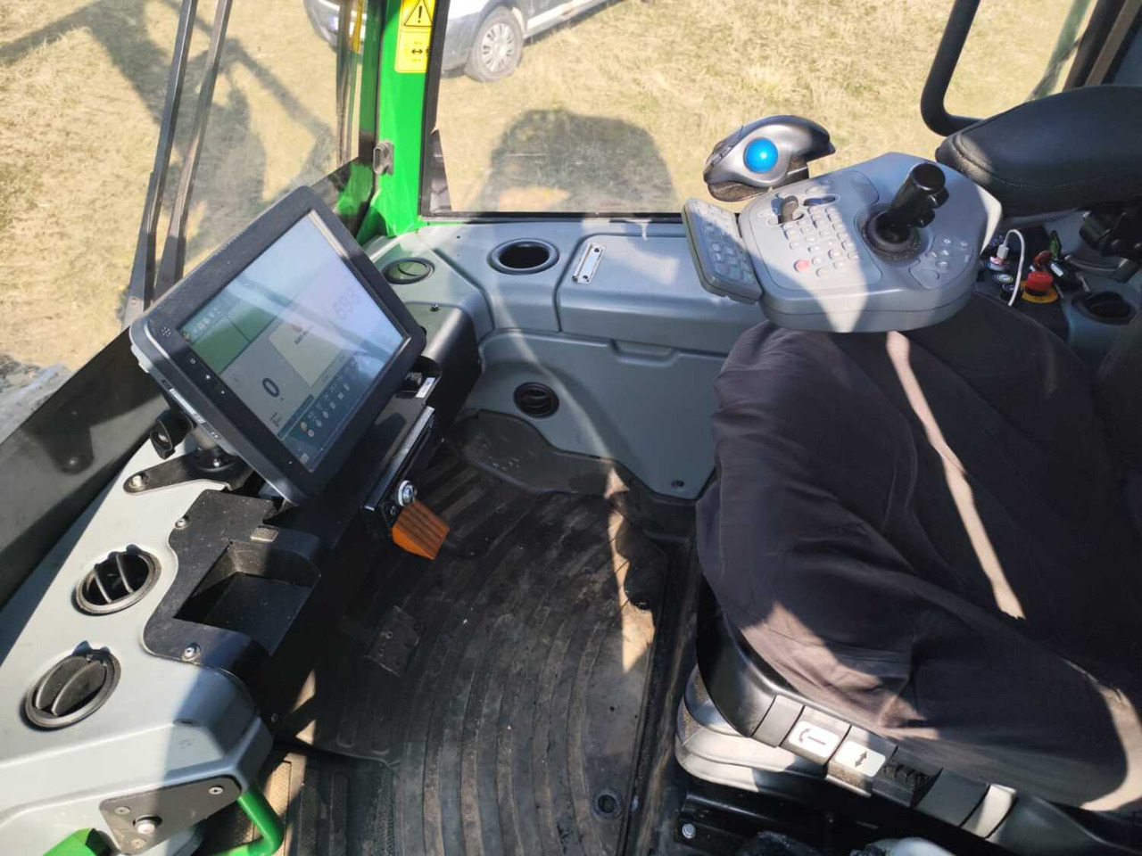 Forestry harvester John Deere 1170G with H413: picture 14