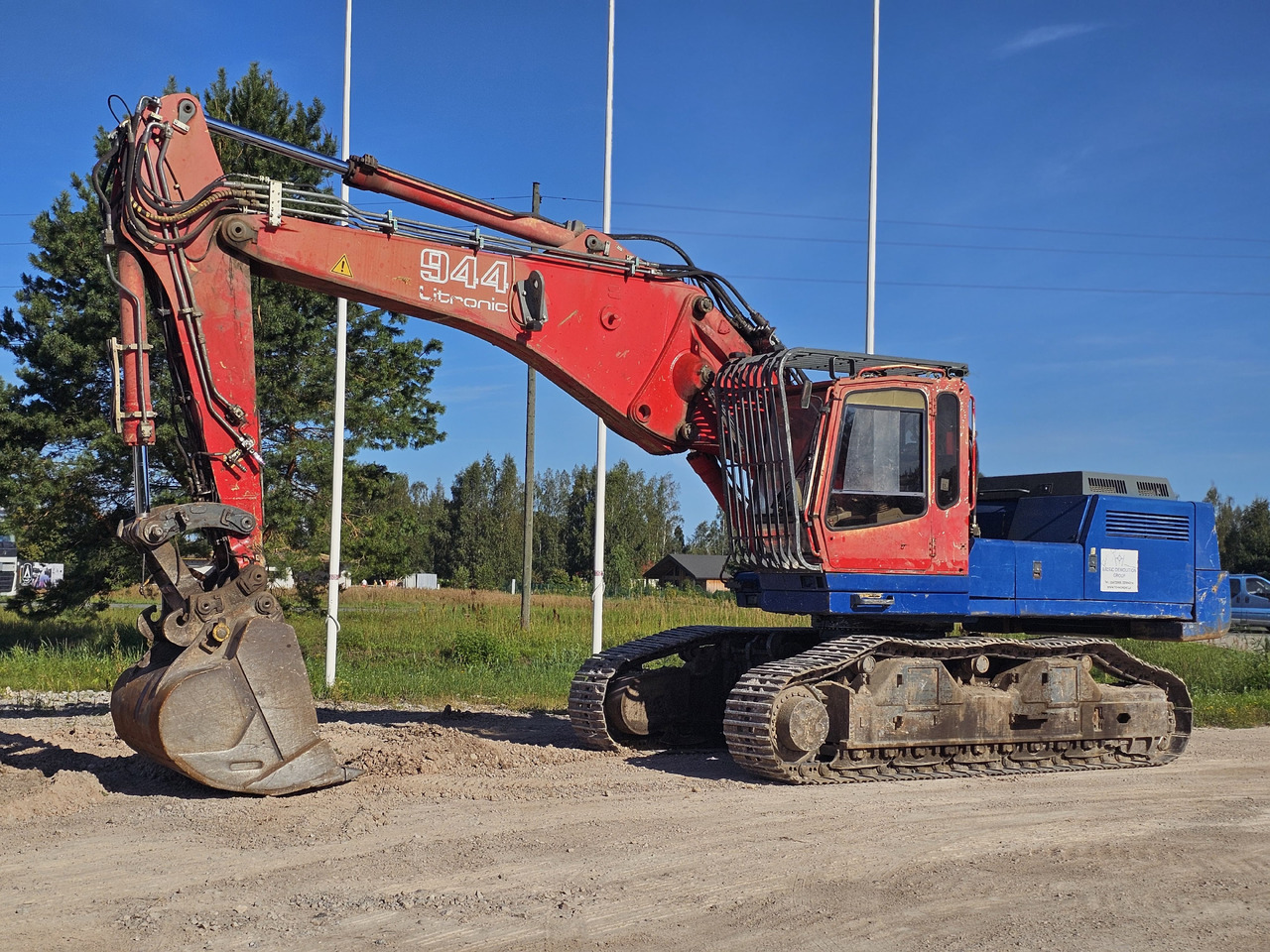 LIEBHERR R944B VH-HD. UHD boom and standart boom included. - Demolition excavator: picture 2 LIEBHERR R944B VH-HD. UHD boom and standart boom included. - Demolition excavator: picture 2