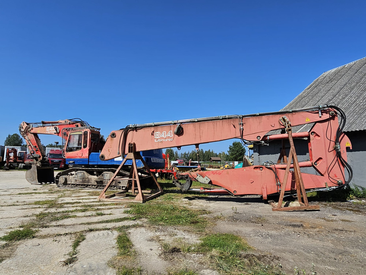 LIEBHERR R944B VH-HD. UHD boom and standart boom included. - Demolition excavator: picture 4 LIEBHERR R944B VH-HD. UHD boom and standart boom included. - Demolition excavator: picture 4