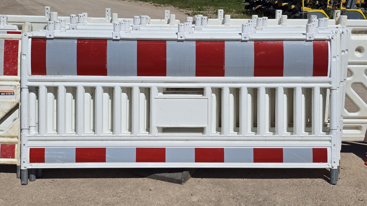 Nissen barrier fence. 2100x1100 - Tool/ Equipment: picture 1 Nissen barrier fence. 2100x1100 - Tool/ Equipment: picture 1