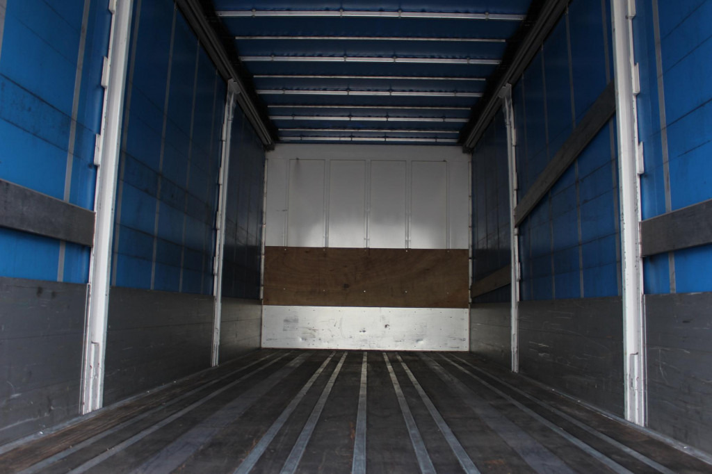 MAN TGS 18.440 Plane Zug Schlafplatz AHK Retarder - Curtain side truck: picture 3 MAN TGS 18.440 Plane Zug Schlafplatz AHK Retarder - Curtain side truck: picture 3