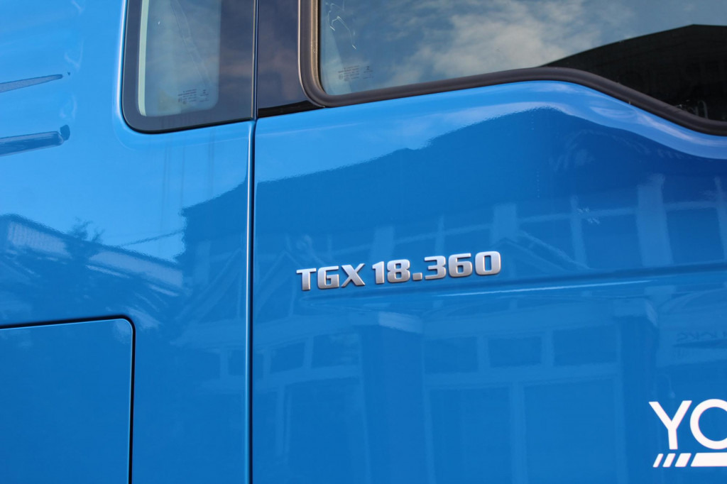 MAN TGX 18.360 Retarder Plane Edscha Aluwand - Curtain side truck: picture 4 MAN TGX 18.360 Retarder Plane Edscha Aluwand - Curtain side truck: picture 4