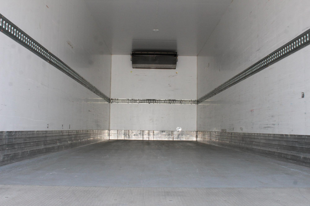 Renault D 280E6 Wide TK T1000R Strom LBW FRC 01 26 - Refrigerated truck: picture 2 Renault D 280E6 Wide TK T1000R Strom LBW FRC 01 26 - Refrigerated truck: picture 2