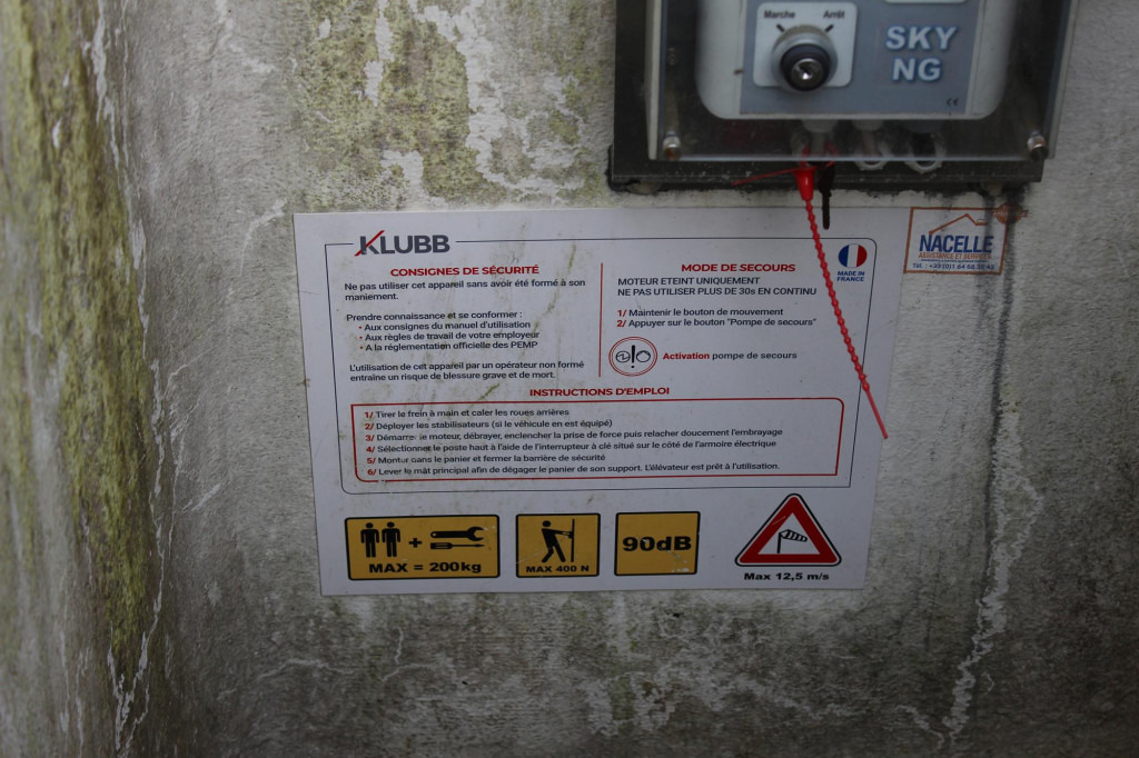 Renault Master Bühne KLUBB 11m 2 Personen Korb 200kg - Truck mounted aerial platform: picture 3 Renault Master Bühne KLUBB 11m 2 Personen Korb 200kg - Truck mounted aerial platform: picture 3