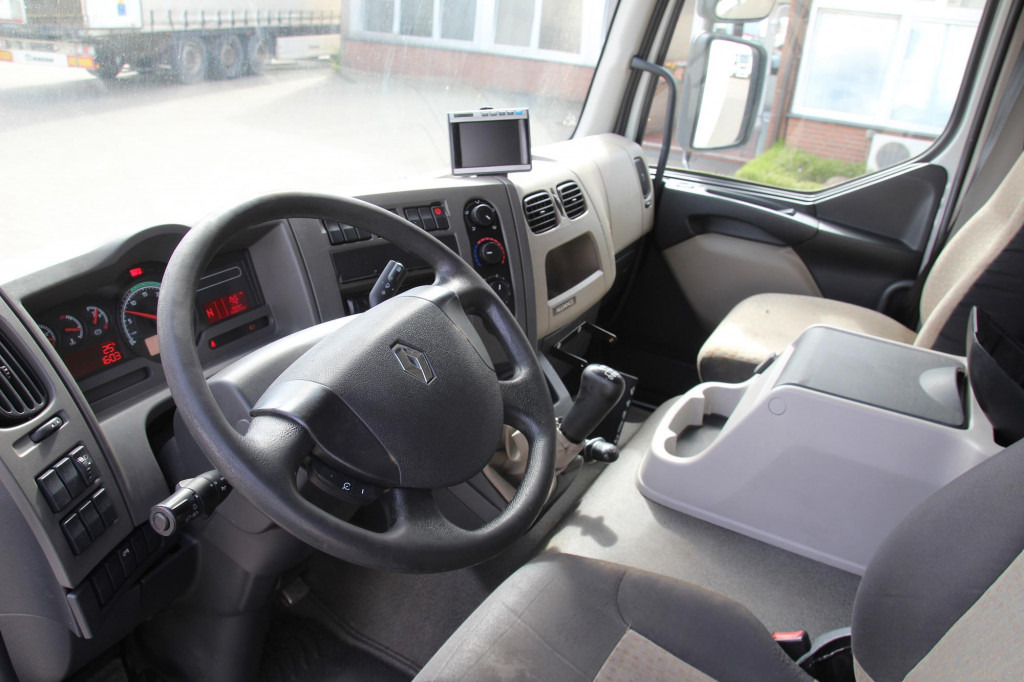 Renault Midlum 220 E5 CS 850 Strom LBW Seiten Tür FRC - Refrigerated truck: picture 4 Renault Midlum 220 E5 CS 850 Strom LBW Seiten Tür FRC - Refrigerated truck: picture 4