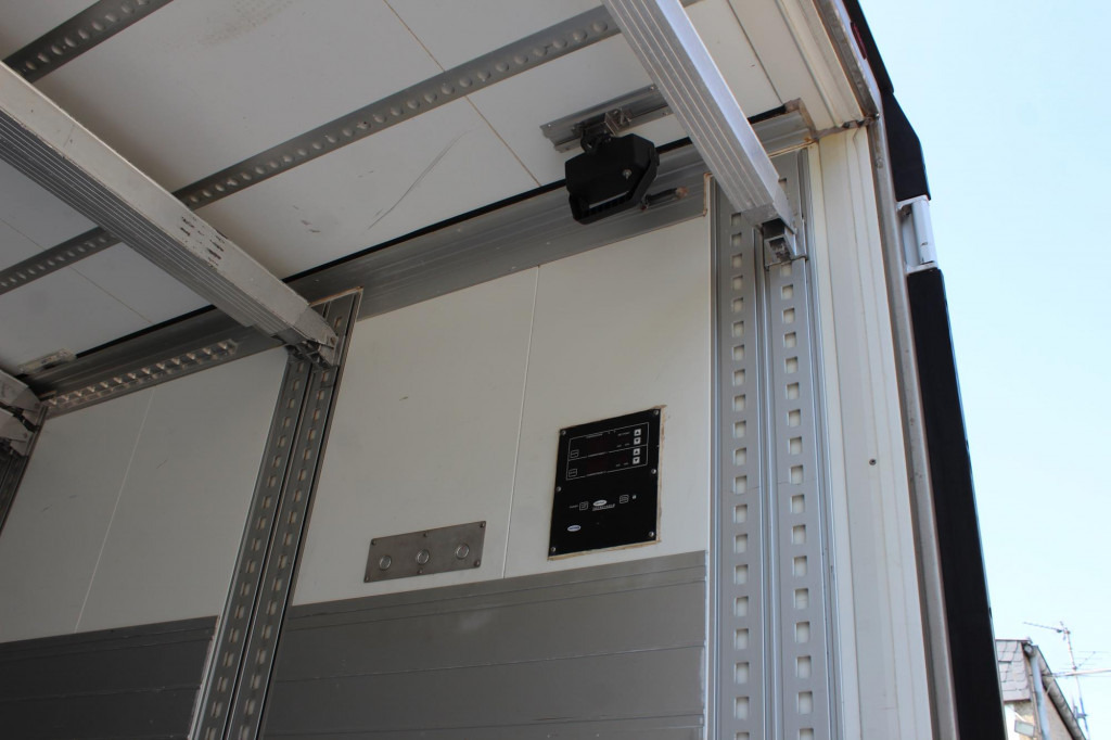 SCHMITZ Carrier Vector 1950Mt. Doppelstock Blumen LBW! - Refrigerated semi-trailer: picture 4 SCHMITZ Carrier Vector 1950Mt. Doppelstock Blumen LBW! - Refrigerated semi-trailer: picture 4