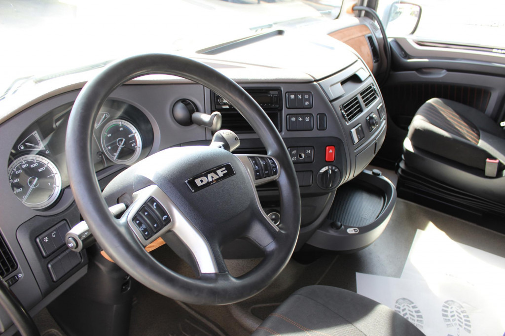 Tractor unit Daf 530 SSC Retarder Kühlbox 2 Tanks Standklima: picture 7 Tractor unit Daf 530 SSC Retarder Kühlbox 2 Tanks Standklima: picture 7