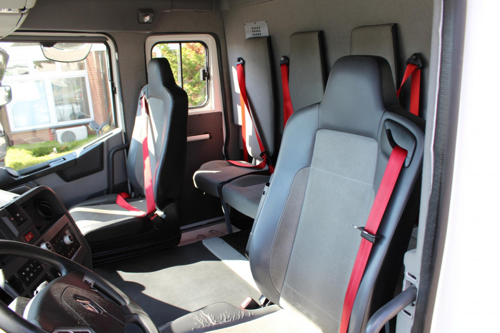 Renault T 430 E6 6 Sitze Ex- Fahrschule nur 64Tkm ! - Tractor unit: picture 5 Renault T 430 E6 6 Sitze Ex- Fahrschule nur 64Tkm ! - Tractor unit: picture 5