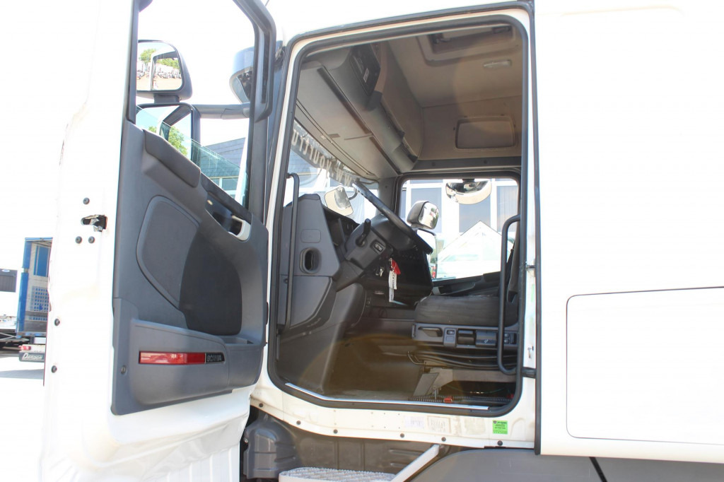Scania R 450 E6 Highline Retarder NAVI ACC - Tractor unit: picture 4 Scania R 450 E6 Highline Retarder NAVI ACC - Tractor unit: picture 4