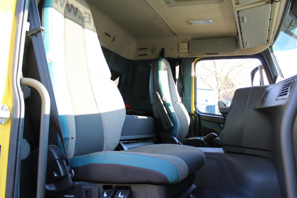 Volvo FM 370 E6 Flach Schlafkabine I-Shift NUR 120Tkm - Tractor unit: picture 3 Volvo FM 370 E6 Flach Schlafkabine I-Shift NUR 120Tkm - Tractor unit: picture 3