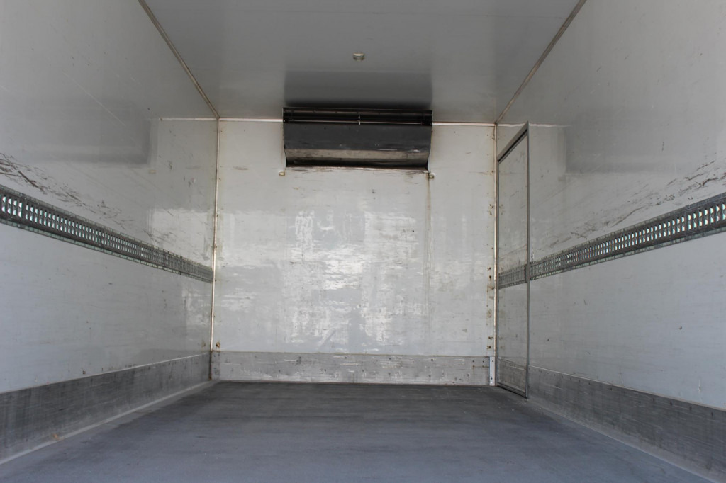 Volvo FL 260 E6  TK T800R  16t  Strom  Türen+LBW  FRC - Refrigerated truck: picture 2 Volvo FL 260 E6  TK T800R  16t  Strom  Türen+LBW  FRC - Refrigerated truck: picture 2