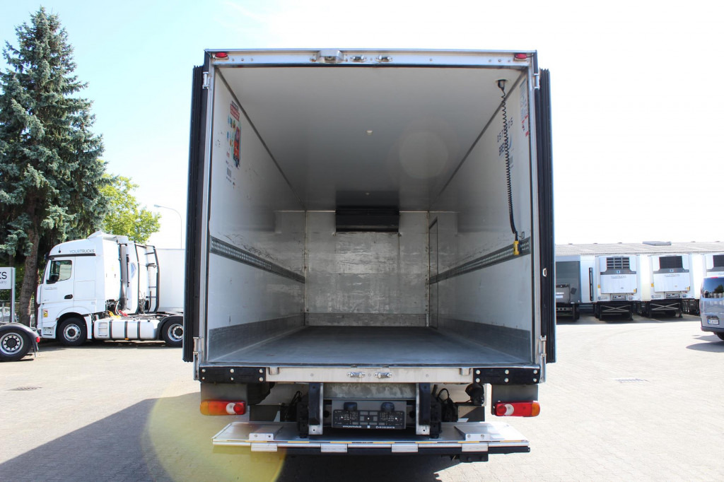Refrigerated truck Volvo FL 260 E6  TK T800R  16t  Strom  Türen+LBW  FRC: picture 13
