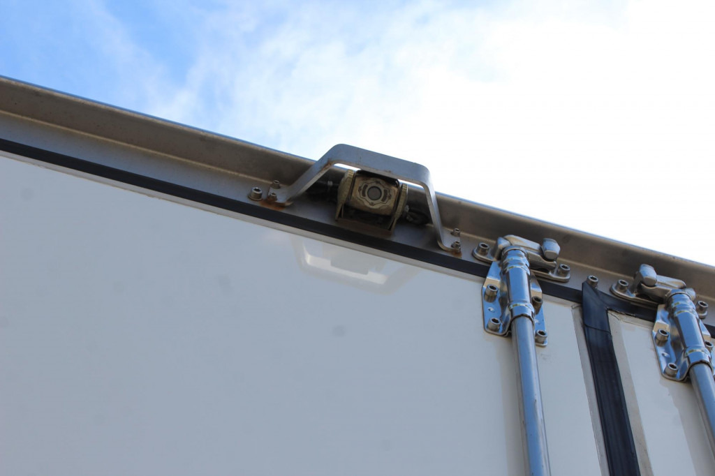 Volvo FL 260 E6  TK T800R  16t  Strom  Türen+LBW  FRC - Refrigerated truck: picture 5 Volvo FL 260 E6  TK T800R  16t  Strom  Türen+LBW  FRC - Refrigerated truck: picture 5