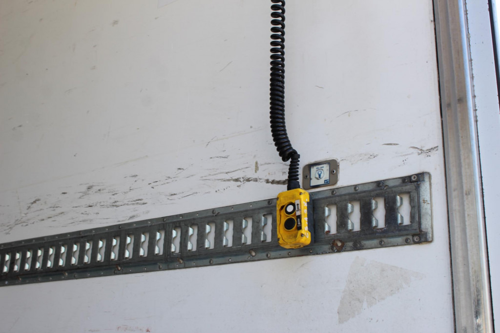 Volvo FL 260 E6  TK T800R  16t  Strom  Türen+LBW  FRC - Refrigerated truck: picture 3 Volvo FL 260 E6  TK T800R  16t  Strom  Türen+LBW  FRC - Refrigerated truck: picture 3