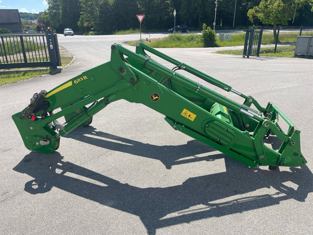 John Deere 6R250 Frontlader 683R / TOP Zustand - Attachment: picture 1 John Deere 6R250 Frontlader 683R / TOP Zustand - Attachment: picture 1
