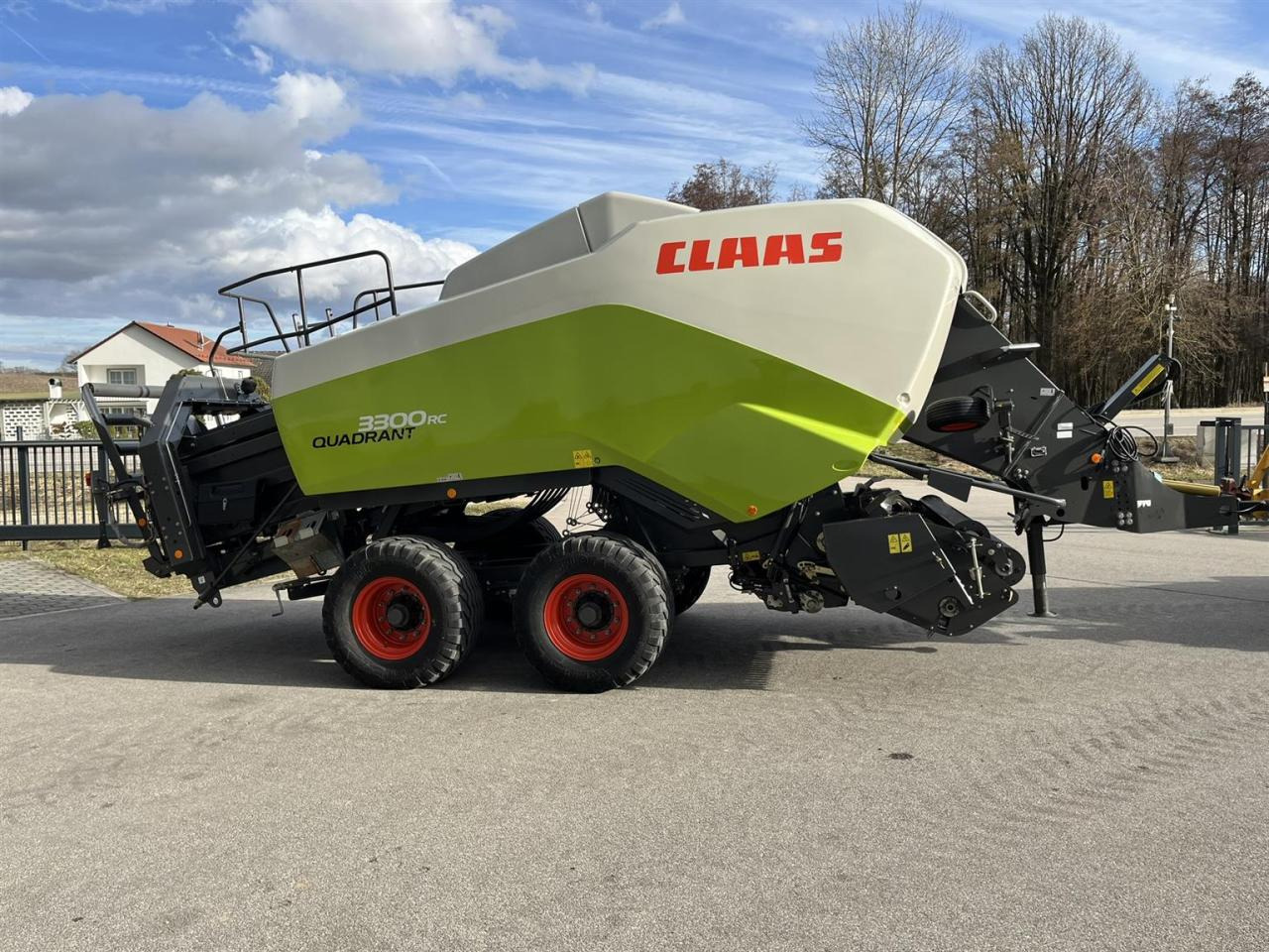 CLAAS Quadrant 3300 RC, Baujahr 2016, ca. 16.500 Ballen - Square baler: picture 4 CLAAS Quadrant 3300 RC, Baujahr 2016, ca. 16.500 Ballen - Square baler: picture 4