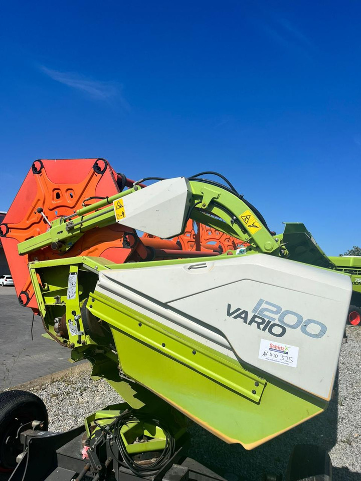 CLAAS Vario 1200, Claas Ersatzteilspender, ohne SWW - Forage harvester attachment: picture 2 CLAAS Vario 1200, Claas Ersatzteilspender, ohne SWW - Forage harvester attachment: picture 2